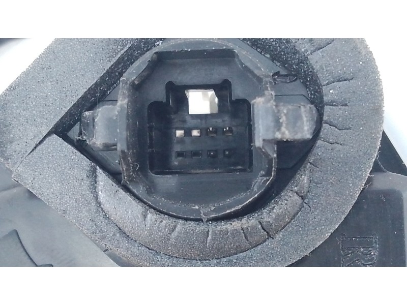 Recambio de cerradura puerta trasera derecha para renault arkana i (lcm_, ldn_) 1.6 e-tech 145 (ldmu) referencia OEM IAM   