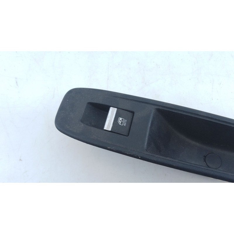 Recambio de mando elevalunas trasero derecho para renault arkana i (lcm_, ldn_) 1.6 e-tech 145 (ldmu) referencia OEM IAM   