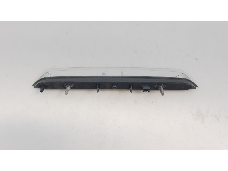 Recambio de luz central de freno para peugeot 308 active bluehdi 130 referencia OEM IAM   