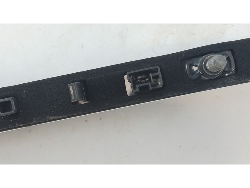 Recambio de luz central de freno para peugeot 308 active bluehdi 130 referencia OEM IAM   