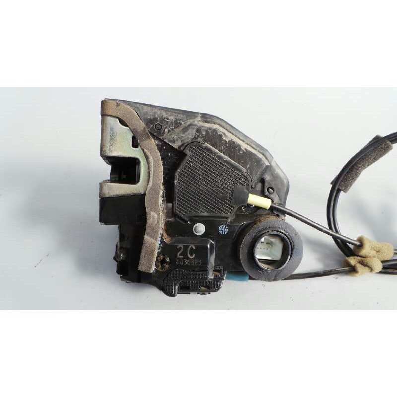 Recambio de cerradura puerta trasera izquierda para toyota rav 4 advance referencia OEM IAM 2C4030323  