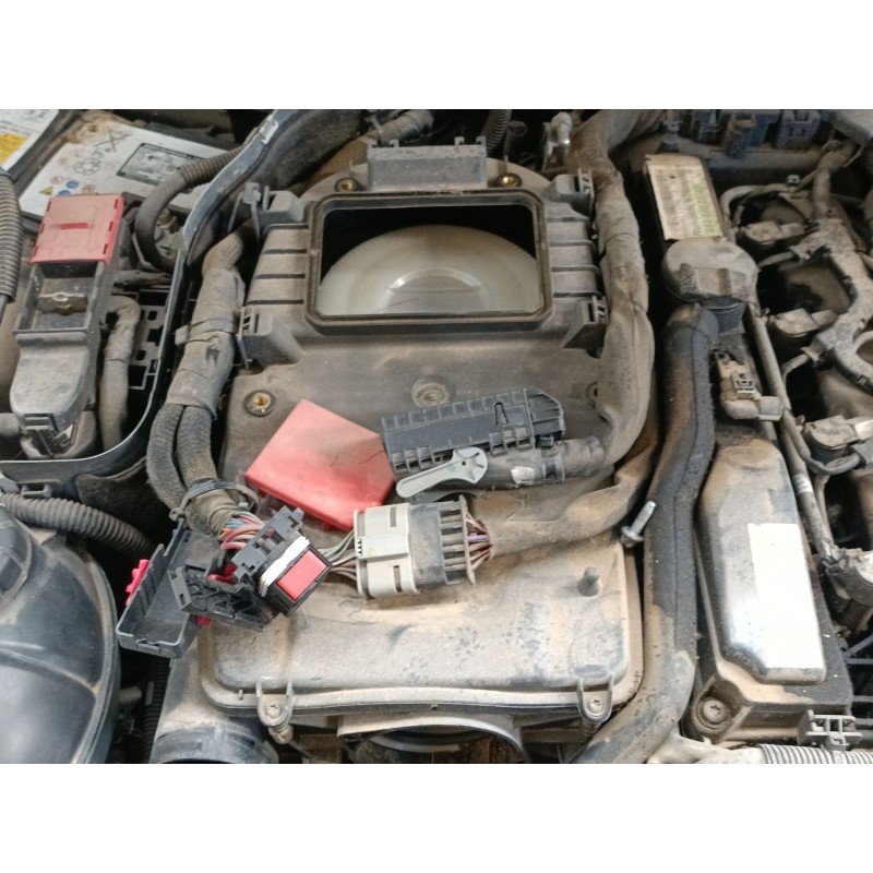 Recambio de filtro aire para mercedes-benz clase c t-model (s204) c 200 cdi (204.201) referencia OEM IAM   