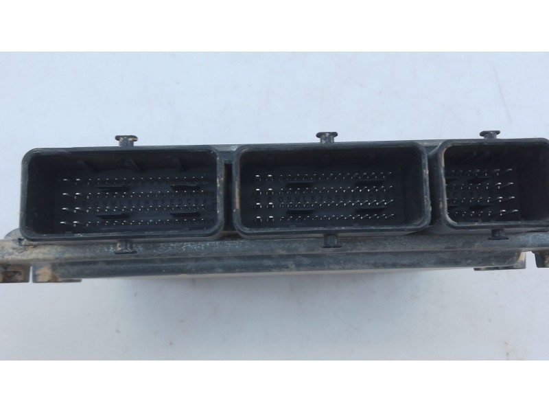 Recambio de centralita motor uce para renault megane iv hatchback (b9a/m/n_) 1.5 dci 110 (b9a3) referencia OEM IAM   