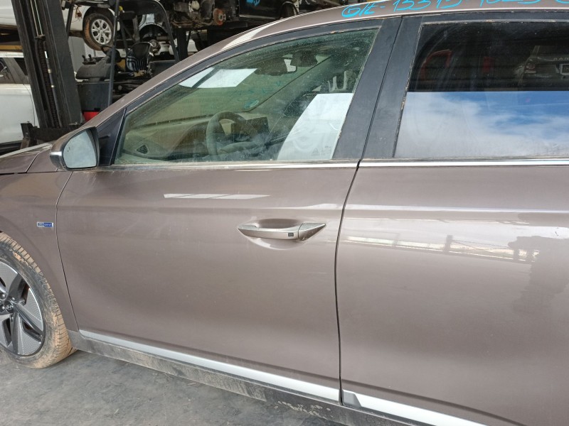 Recambio de puerta delantera izquierda para hyundai ioniq (ae) 1.6 gdi hybrid referencia OEM IAM   