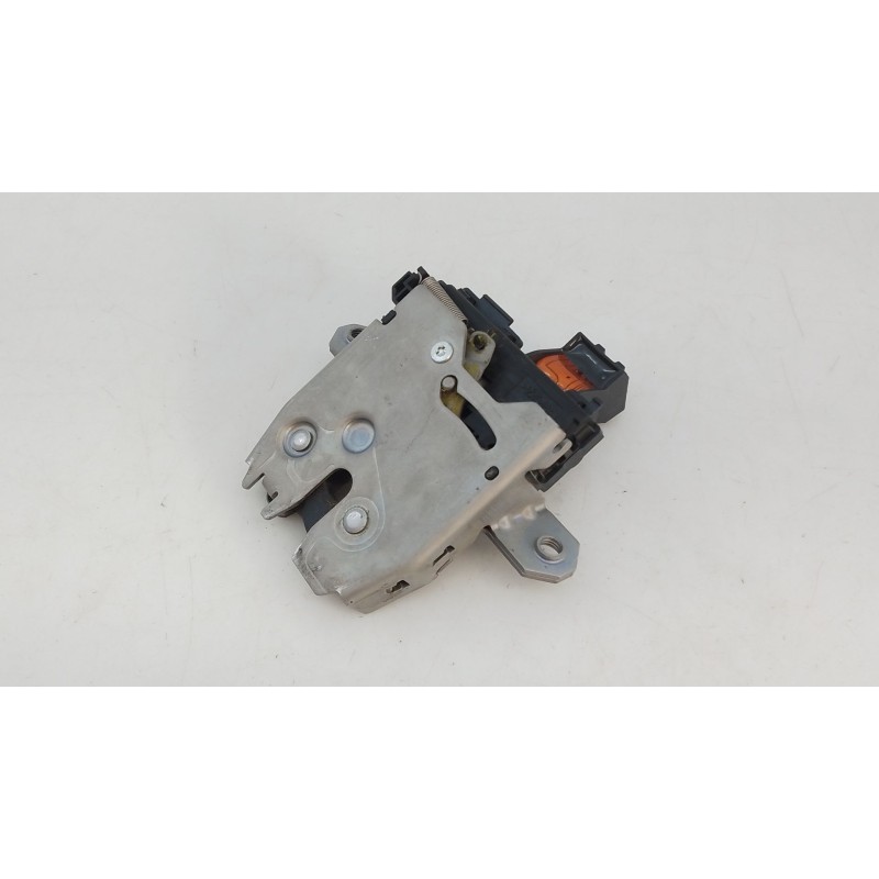 Recambio de cerradura maletero / porton para volvo xc60 momentum drive referencia OEM IAM   