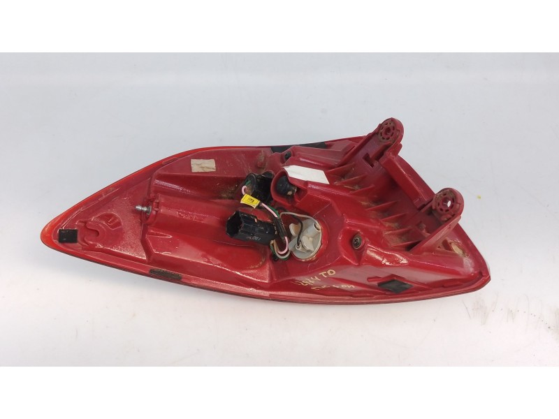 Recambio de piloto trasero derecho para hyundai tucson essence 2wd referencia OEM IAM   