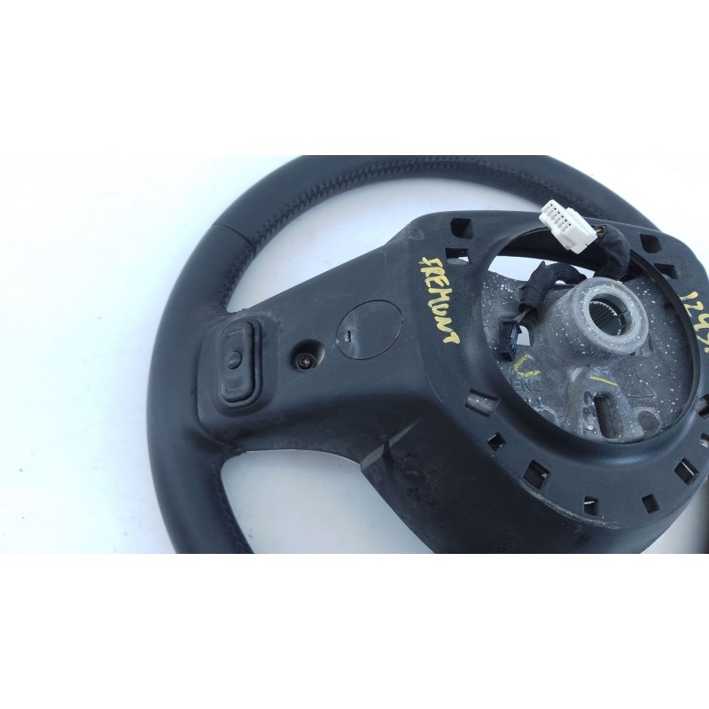 Recambio de volante para fiat freemont (345) lounge referencia OEM IAM   