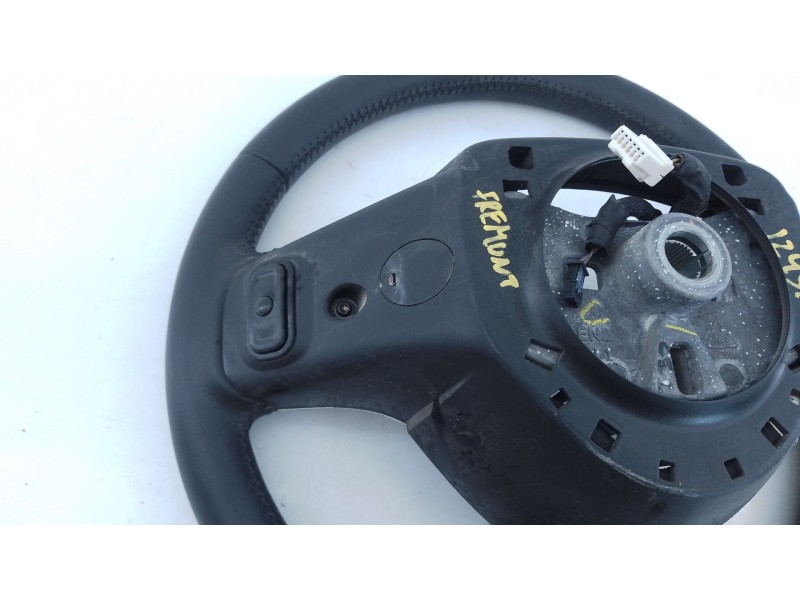 Recambio de volante para fiat freemont (345) lounge referencia OEM IAM   