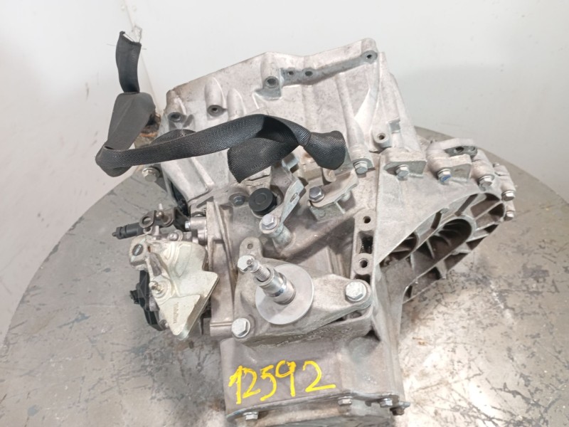 Recambio de caja cambios para peugeot 308 sw confort referencia OEM IAM 20EA01  