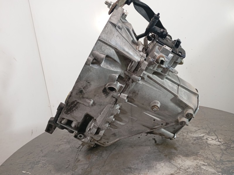 Recambio de caja cambios para peugeot 308 sw confort referencia OEM IAM 20EA01  