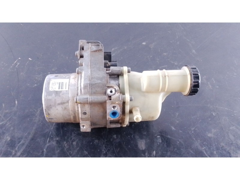 Recambio de bomba direccion para dacia dokker essential referencia OEM IAM   