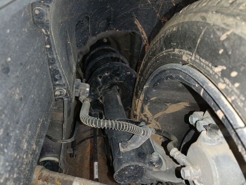 Recambio de amortiguador delantero izquierdo para hyundai ioniq (ae) 1.6 gdi hybrid referencia OEM IAM   