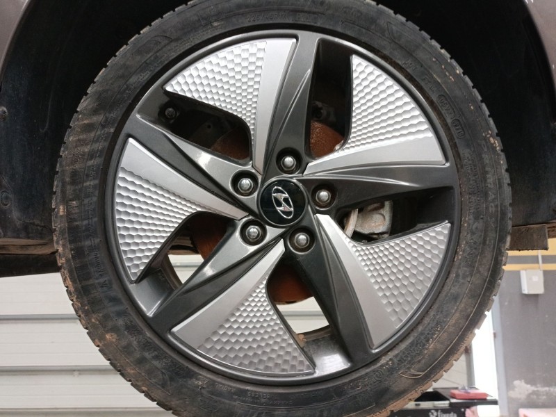 Recambio de llanta para hyundai ioniq (ae) 1.6 gdi hybrid referencia OEM IAM 225/45/17  