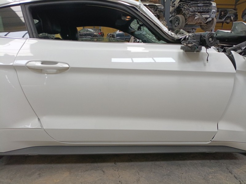 Recambio de puerta delantera derecha para ford usa mustang coupé 2.3 ecoboost referencia OEM IAM   