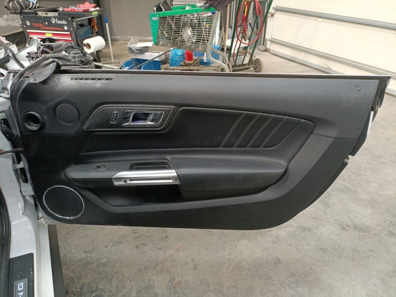 Recambio de guarnecido puerta delantera derecha para ford usa mustang coupé 2.3 ecoboost referencia OEM IAM   