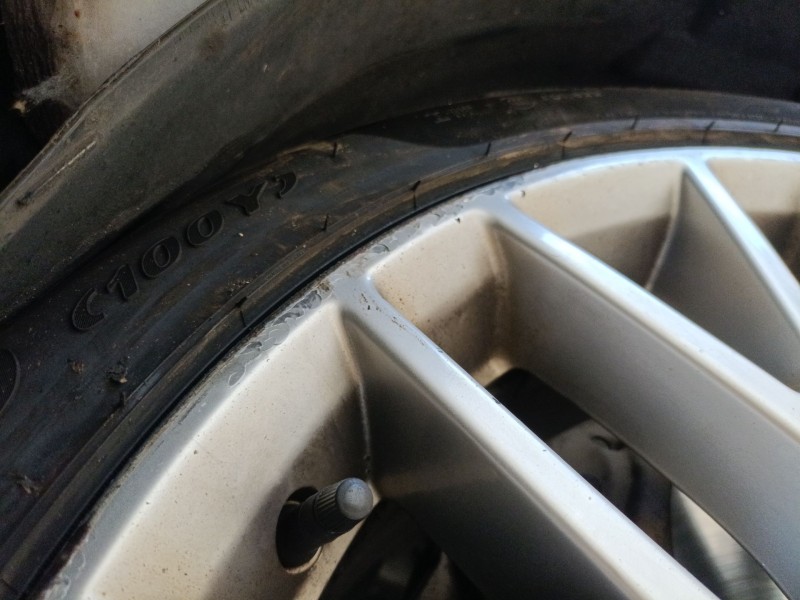 Recambio de llanta para ford usa mustang coupé 2.3 ecoboost referencia OEM IAM 255/40/19  