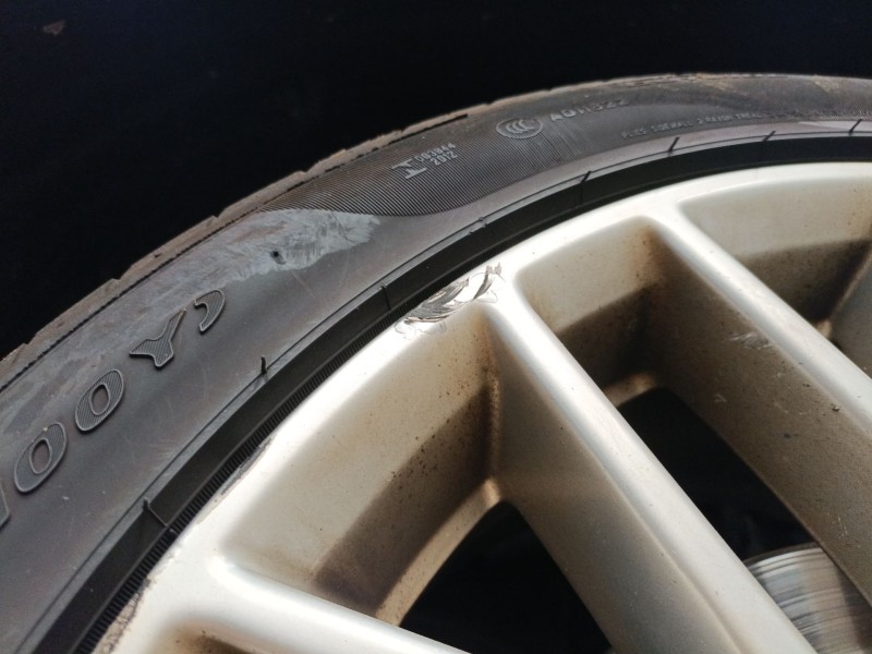 Recambio de llanta para ford usa mustang coupé 2.3 ecoboost referencia OEM IAM 255/40/19  