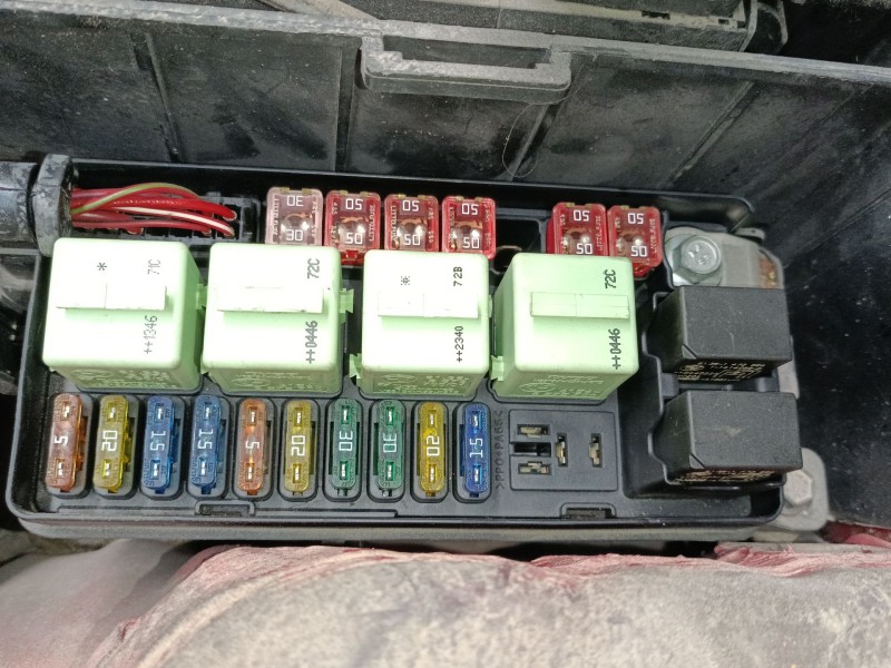 Recambio de caja reles / fusibles para mini mini (r50, r53) one referencia OEM IAM   