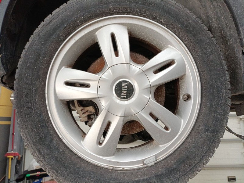 Recambio de llanta para mini mini (r50, r53) one referencia OEM IAM 175/65/15  