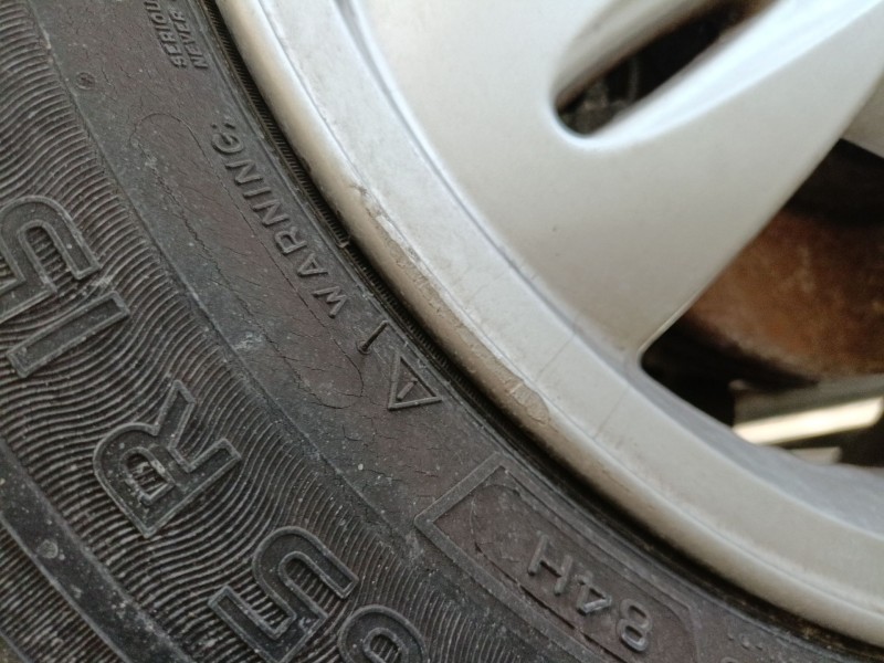 Recambio de llanta para mini mini (r50, r53) one referencia OEM IAM 175/65/15  