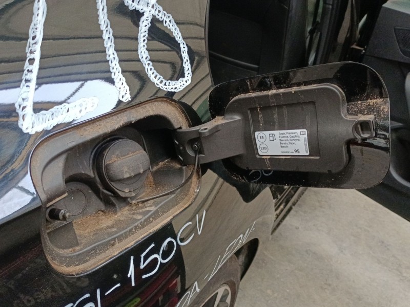 Recambio de tapa exterior combustible para cupra leon sportstourer (kl8, ku8, kud) 1.5 etsi referencia OEM IAM   