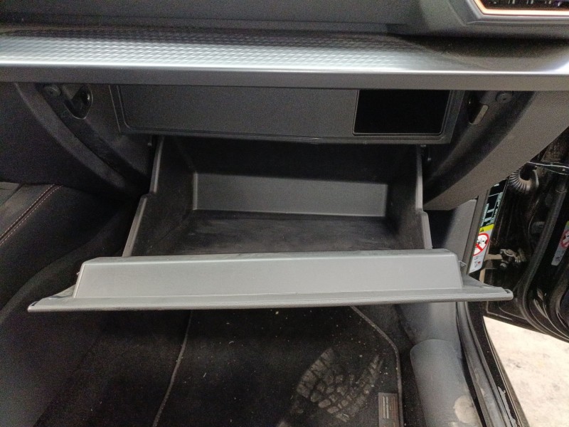 Recambio de guantera para cupra leon sportstourer (kl8, ku8, kud) 1.5 etsi referencia OEM IAM   