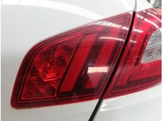 PILOTO TRASERO DERECHO PORTON 