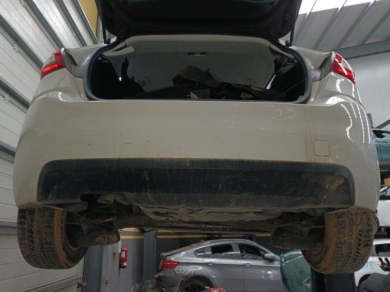 Recambio de paragolpes trasero para peugeot 308 ii (lb_, lp_, lw_, lh_, l3_) 1.6 hdi referencia OEM IAM   