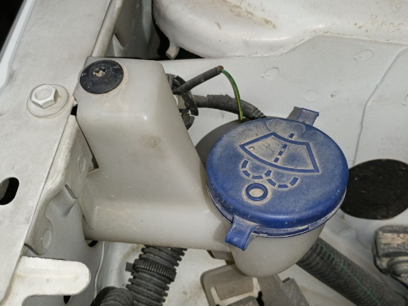 Recambio de deposito limpia para peugeot 308 ii (lb_, lp_, lw_, lh_, l3_) 1.6 hdi referencia OEM IAM   