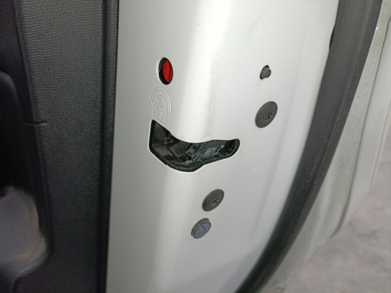 Recambio de cerradura puerta trasera derecha para peugeot 3008 ii suv (mc_, mr_, mj_, m4_) 1.2 thp/ puretech 130 (mrhnsm, mrhnsu