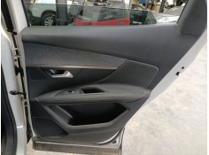 GUARNECIDO PUERTA TRASERA DERECHA 