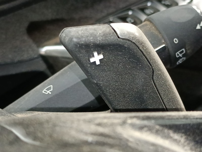 Recambio de volante para peugeot 3008 ii suv (mc_, mr_, mj_, m4_) 1.2 thp/ puretech 130 (mrhnsm, mrhnsu, mrhnsj, mrhnyw,... refe