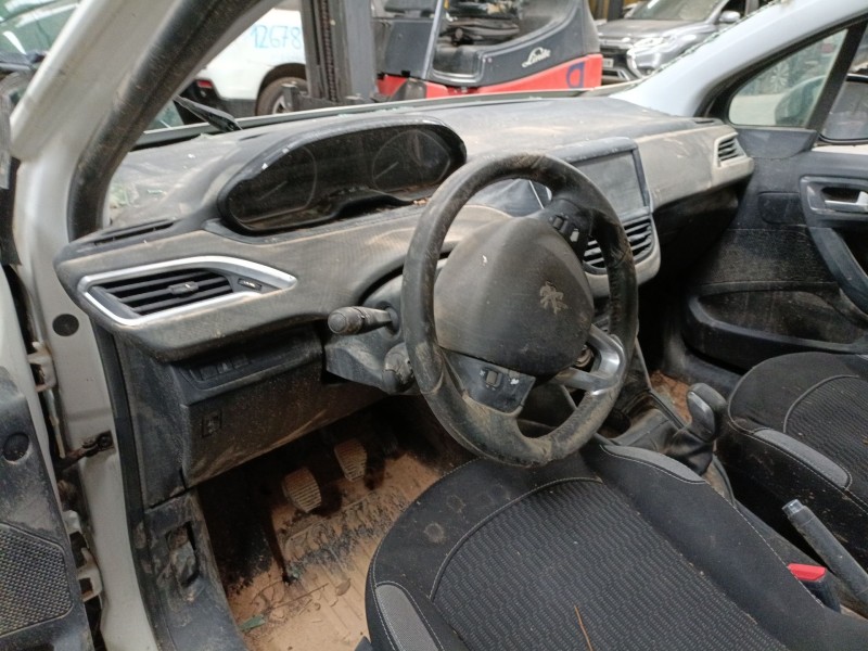 peugeot 208 i (ca_, cc_) del año 2016