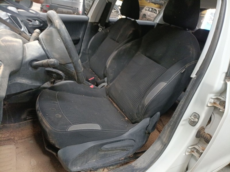 peugeot 208 i (ca_, cc_) del año 2016