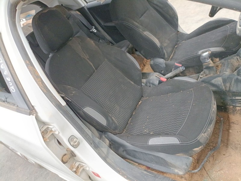 peugeot 208 i (ca_, cc_) del año 2016