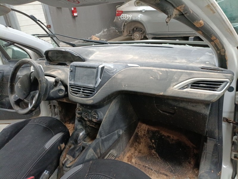 Recambio de salpicadero para peugeot 208 i (ca_, cc_) 1.6 bluehdi 100 referencia OEM IAM   