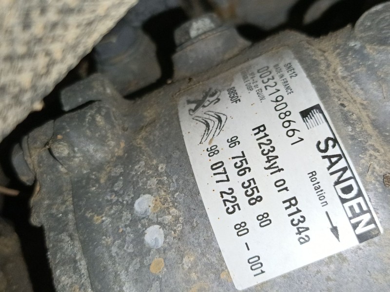 Recambio de compresor aire acondicionado para peugeot 208 i (ca_, cc_) 1.6 bluehdi 100 referencia OEM IAM 96756558 96077225 