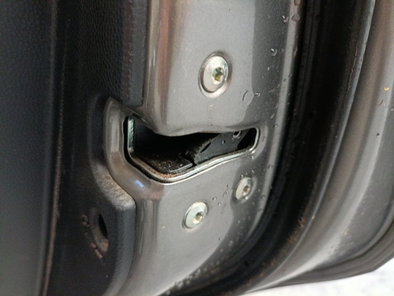 Recambio de cerradura puerta trasera derecha para kia soul ii (ps) 1.6 crdi 136 referencia OEM IAM   