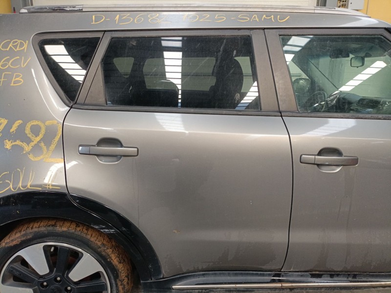 Recambio de puerta trasera derecha para kia soul ii (ps) 1.6 crdi 136 referencia OEM IAM   