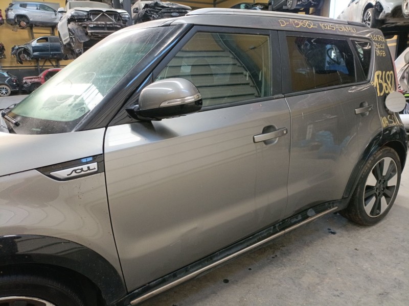 Recambio de puerta delantera izquierda para kia soul ii (ps) 1.6 crdi 136 referencia OEM IAM   