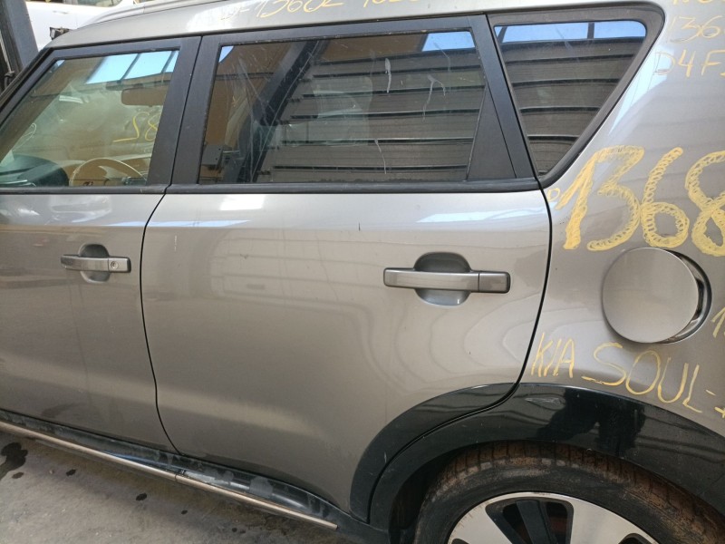 Recambio de puerta trasera izquierda para kia soul ii (ps) 1.6 crdi 136 referencia OEM IAM   