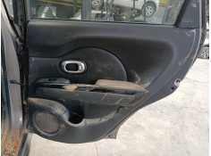 GUARNECIDO PUERTA TRASERA DERECHA 