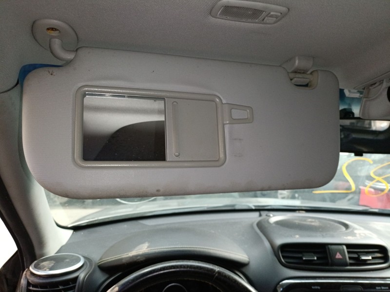 Recambio de parasol izquierdo para kia soul ii (ps) 1.6 crdi 136 referencia OEM IAM   