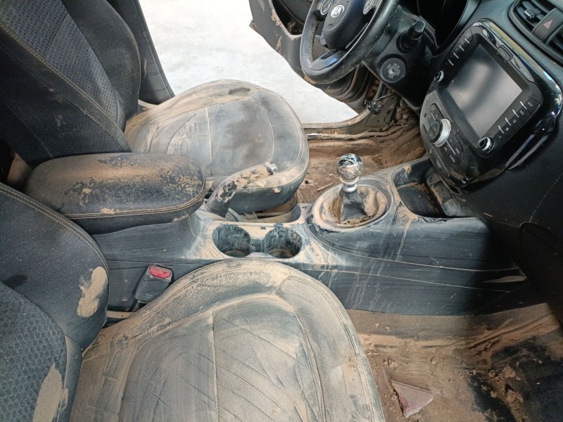 Recambio de consola central para kia soul ii (ps) 1.6 crdi 136 referencia OEM IAM   