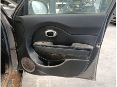 Recambio de guarnecido puerta delantera derecha para kia soul ii (ps) 1.6 crdi 136 referencia OEM IAM   