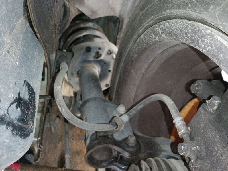 Recambio de amortiguador delantero izquierdo para kia soul ii (ps) 1.6 crdi 136 referencia OEM IAM   