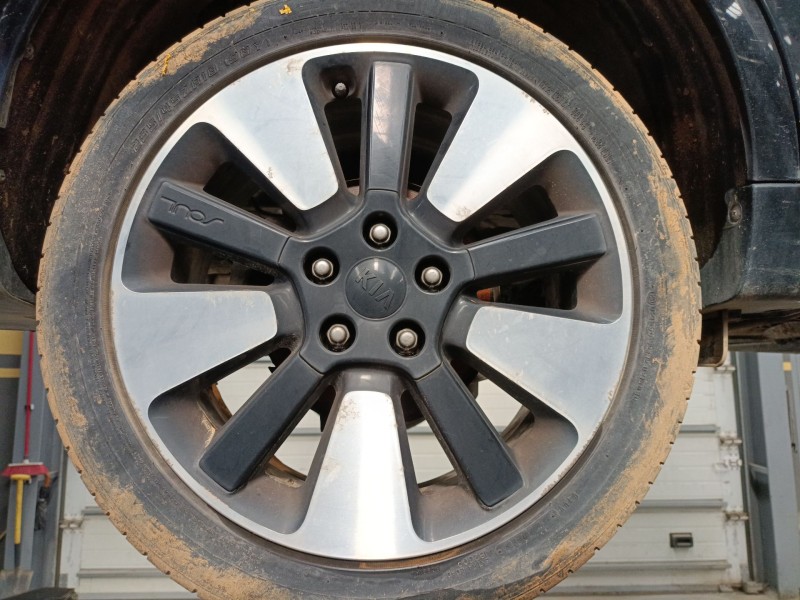 Recambio de llanta para kia soul ii (ps) 1.6 crdi 136 referencia OEM IAM 235/45/18  