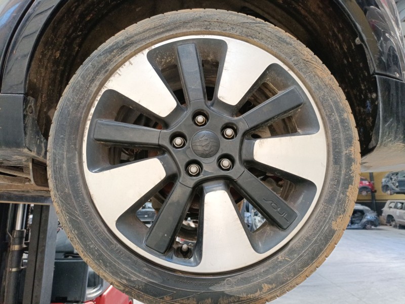 Recambio de llanta para kia soul ii (ps) 1.6 crdi 136 referencia OEM IAM 235/45/18  