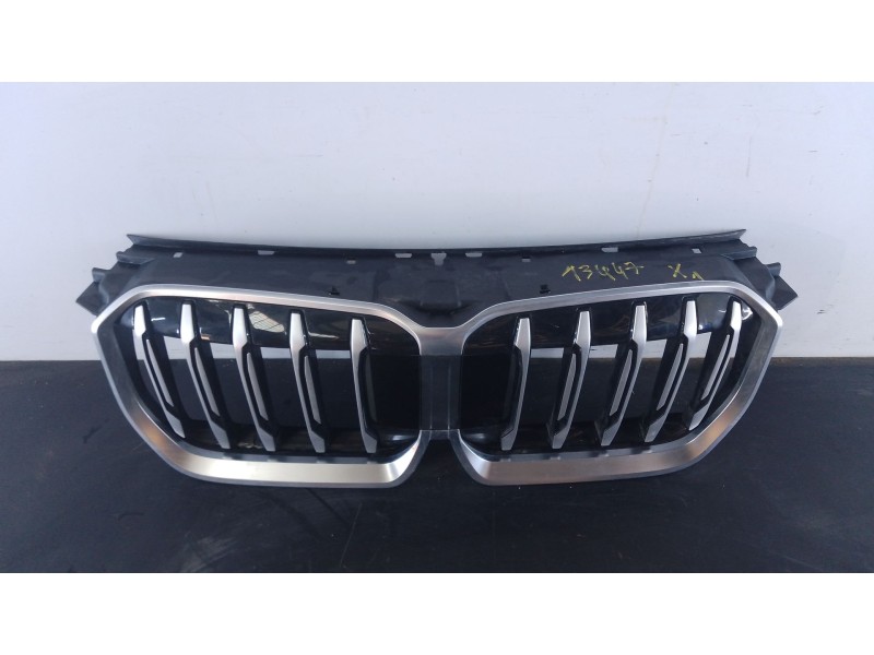 Recambio de rejilla delantera para bmw x1 (u11) sdrive 20 i mild-hybrid referencia OEM IAM   