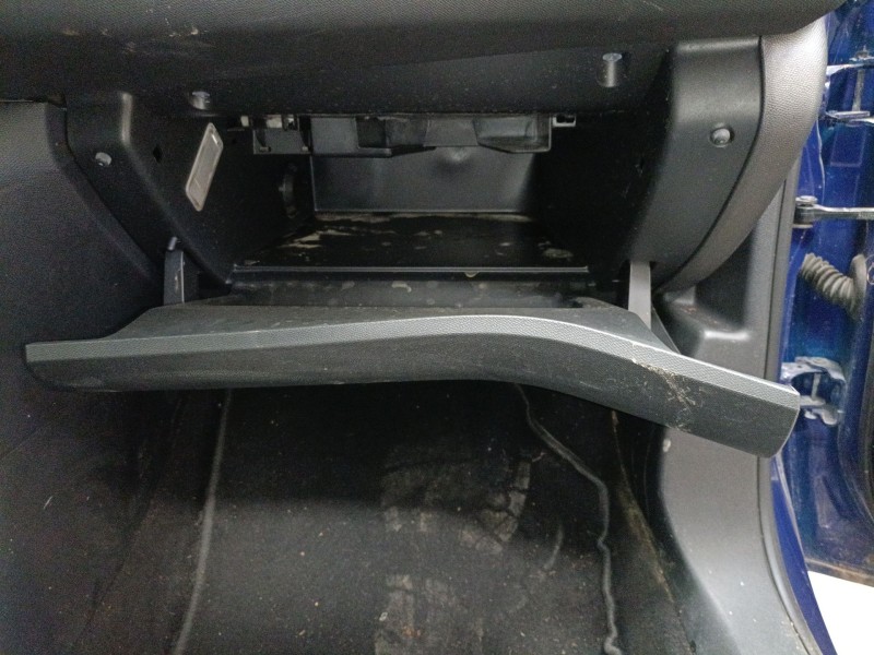 Recambio de guantera para peugeot 308 ii (lb_, lp_, lw_, lh_, l3_) 1.2 thp 130 referencia OEM IAM   